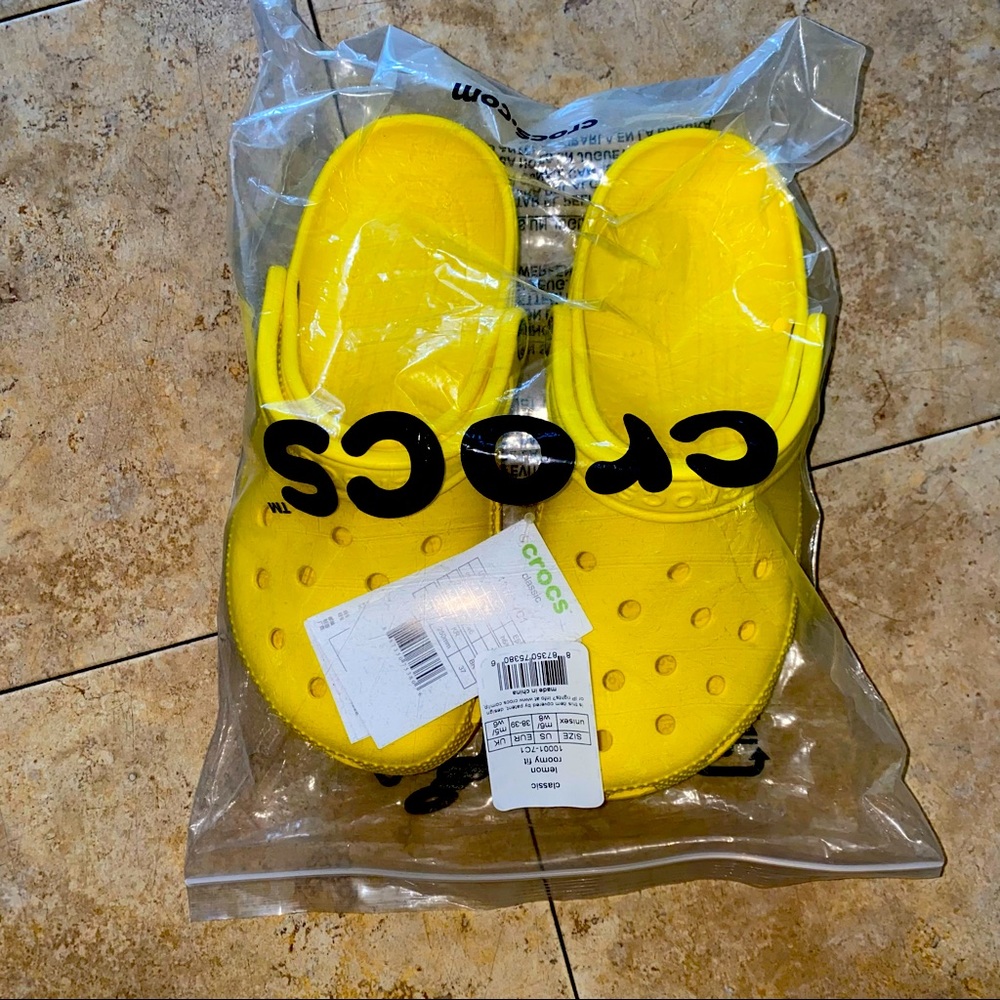 Crocs size 8